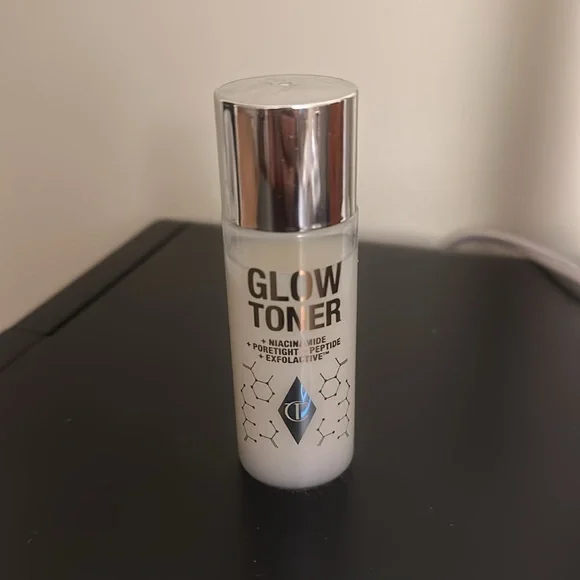 Charlotte Tillbury - Picture 2 of 4